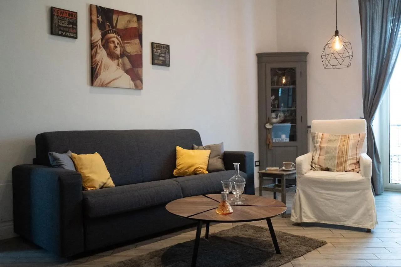 Roy Apartment - Napoli  Naples