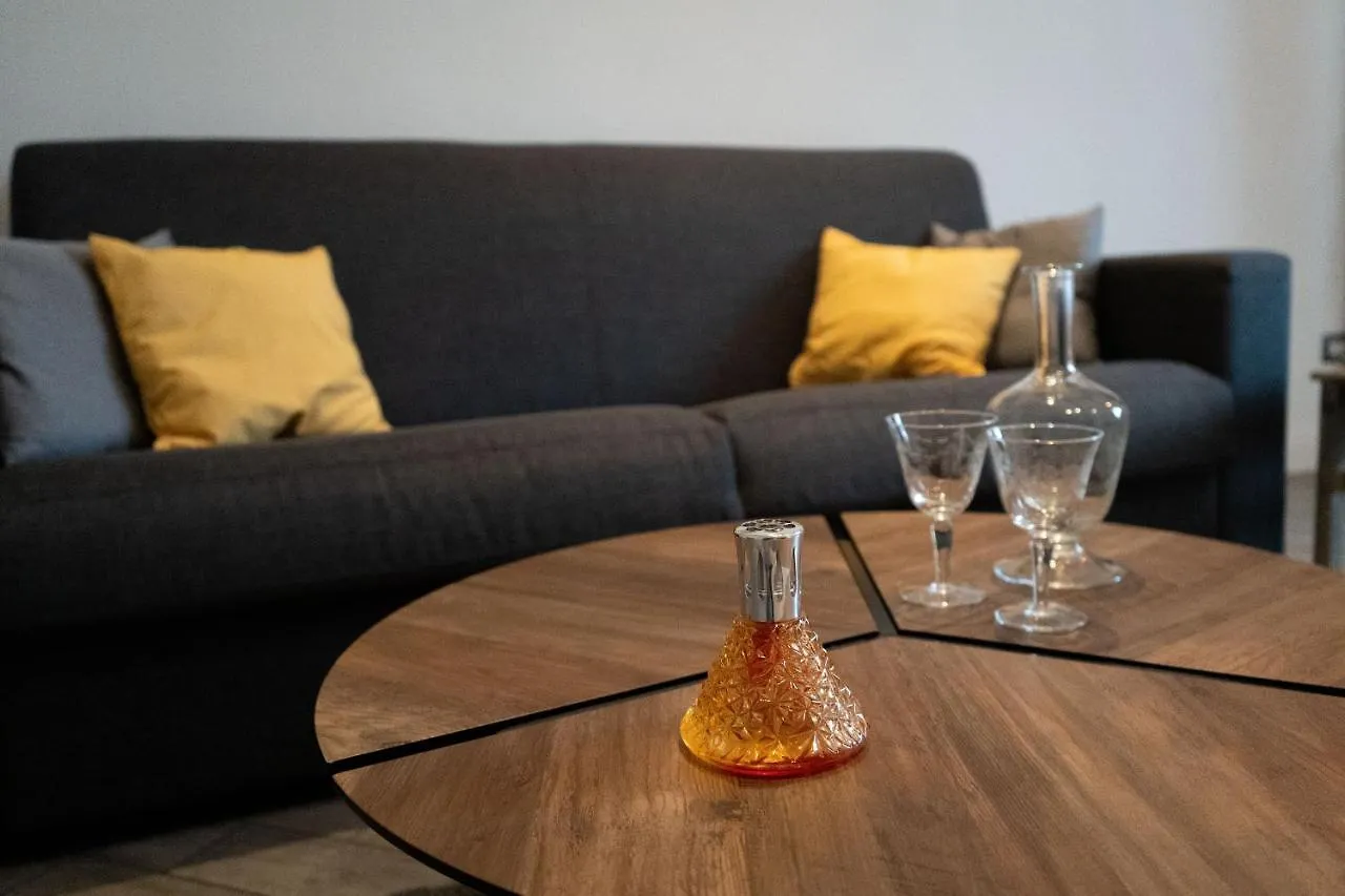 Roy Apartment - Napoli Italy